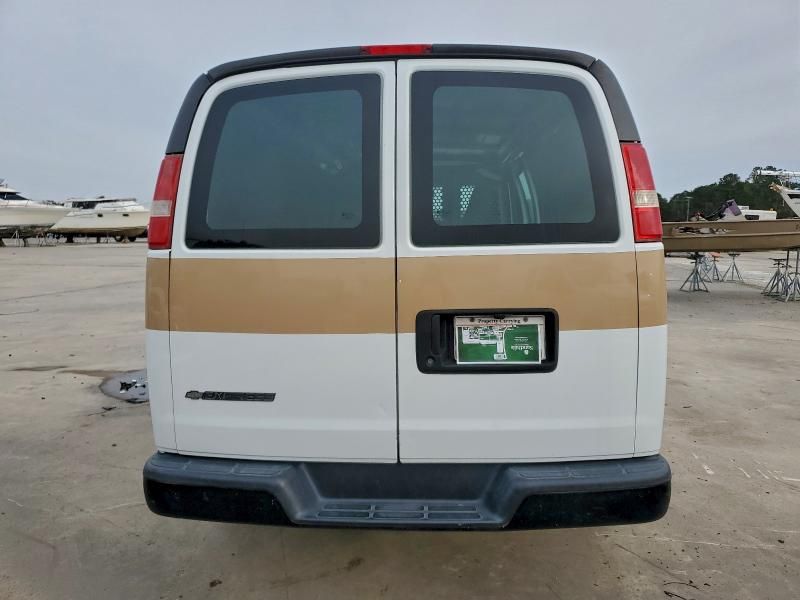 2017 Chevrolet Express G2500