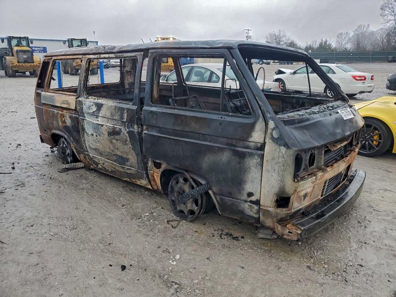 1986 Volkswagen Vanagon bus