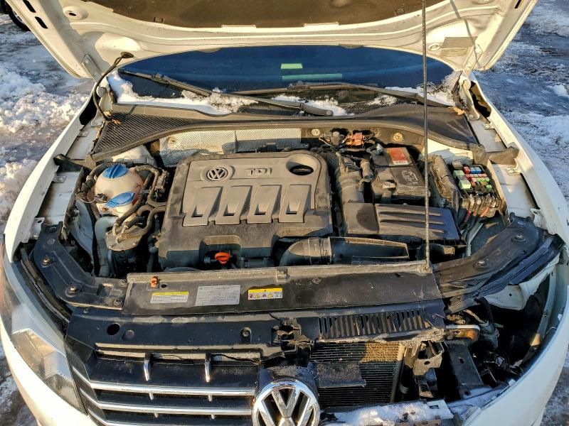 2013 Volkswagen Passat se