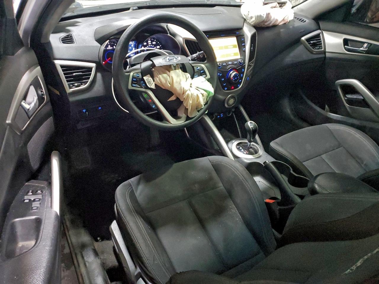 2016 Hyundai Veloster Base