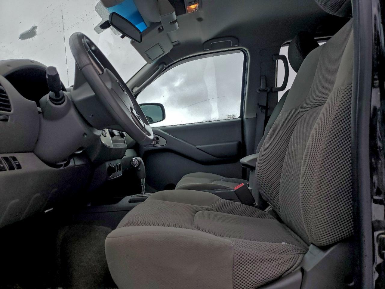 2011 Nissan Frontier sv