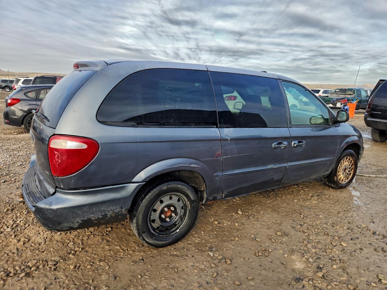 2002 Chrysler Town & Country lx
