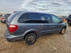2002 Chrysler Town & Country lx
