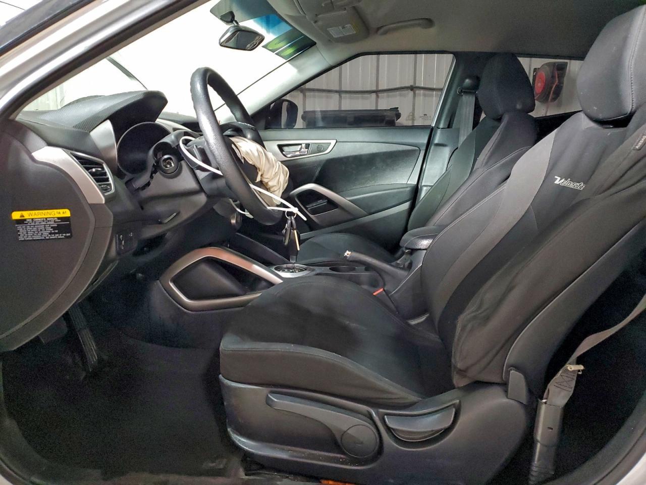 2016 Hyundai Veloster Base