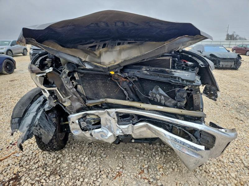 2017 Nissan Titan xd sl