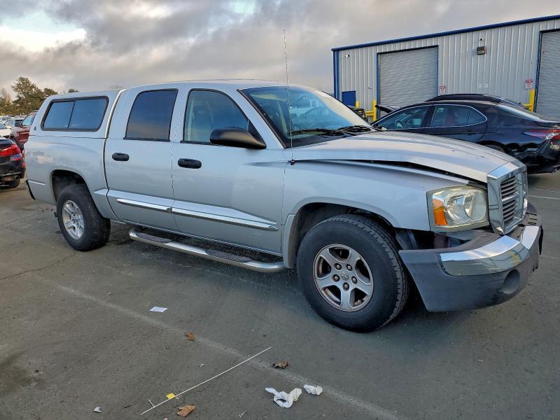 2005 Dodge Dakota Quad slt