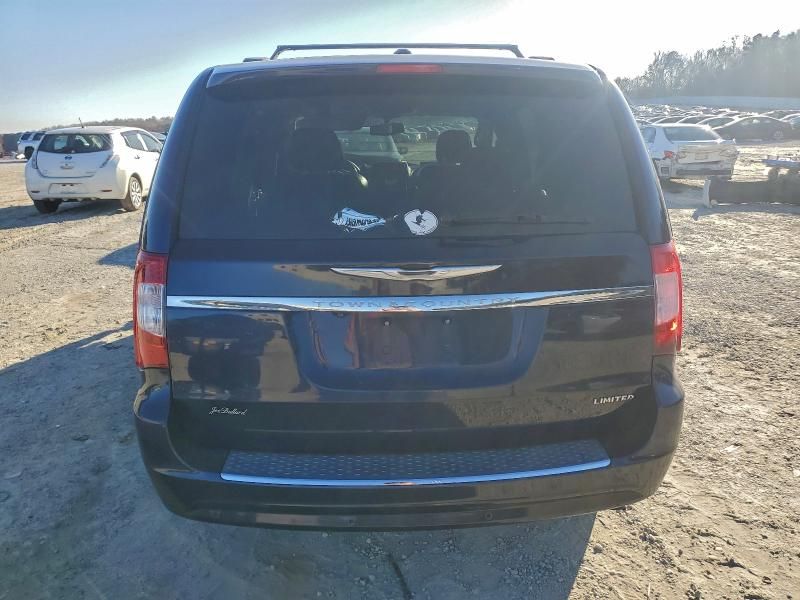 2013 Chrysler Town & Country Limited