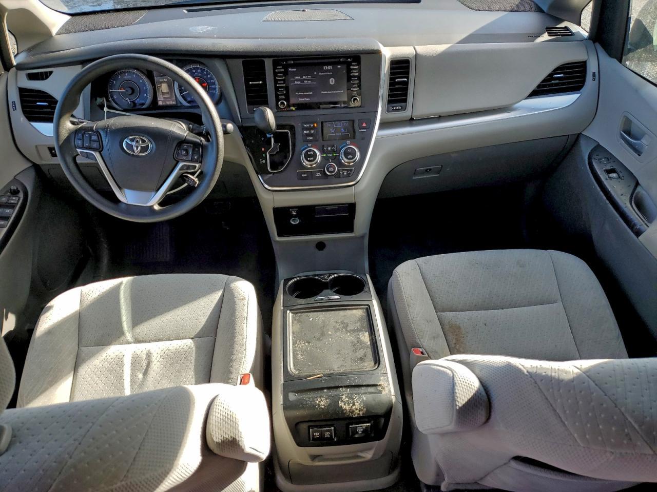 2019 Toyota Sienna le