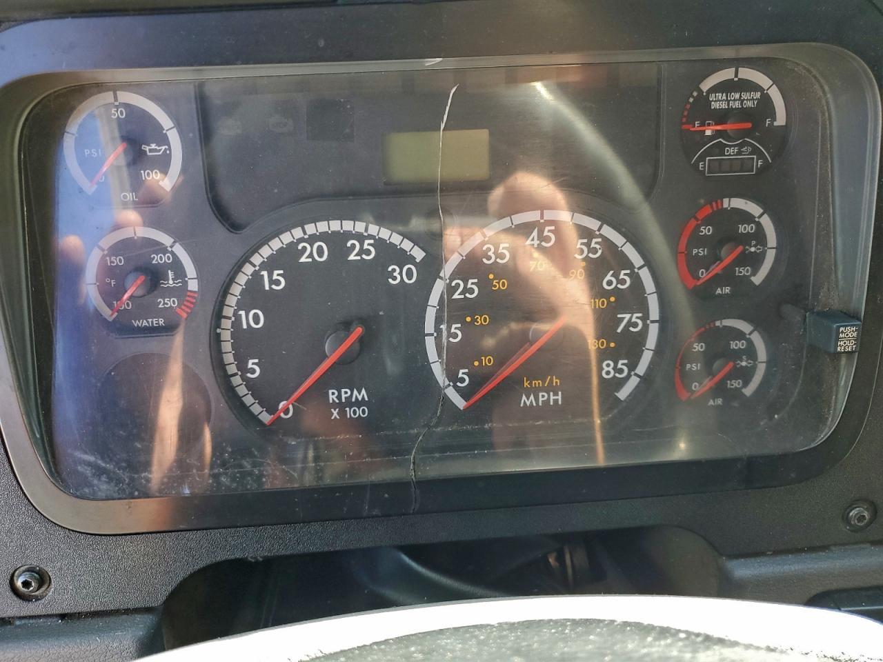 2012 Freigliner 2012 Freightliner Cascadia 125 Semi Truck