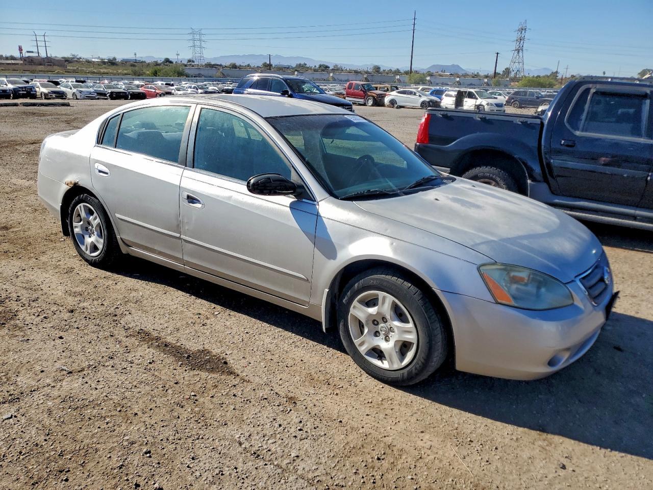 2003 Niss Altima