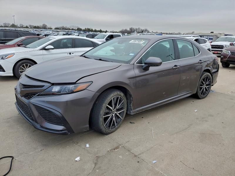 2022 Toyota Camry se