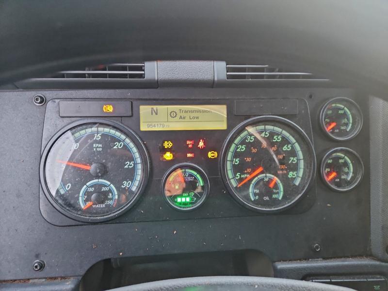 2016 Freightliner Cascadia 125 Semi Truck