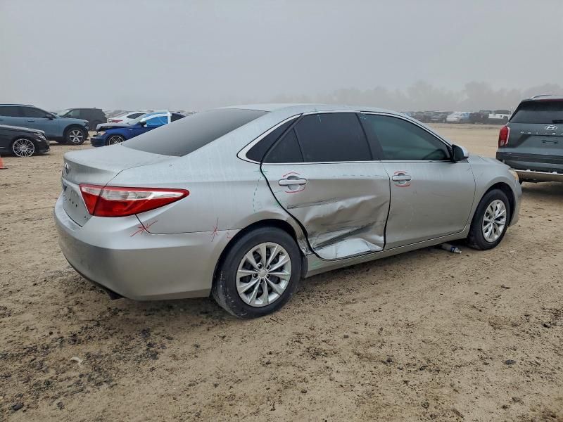 2015 Toyota Camry le