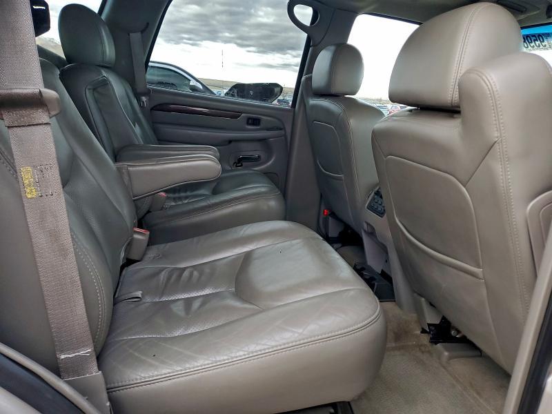 2005 Cadillac Escalade Luxury