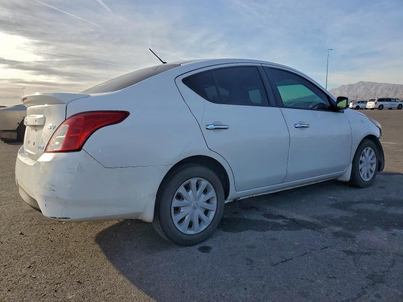 2015 Nissan Versa s