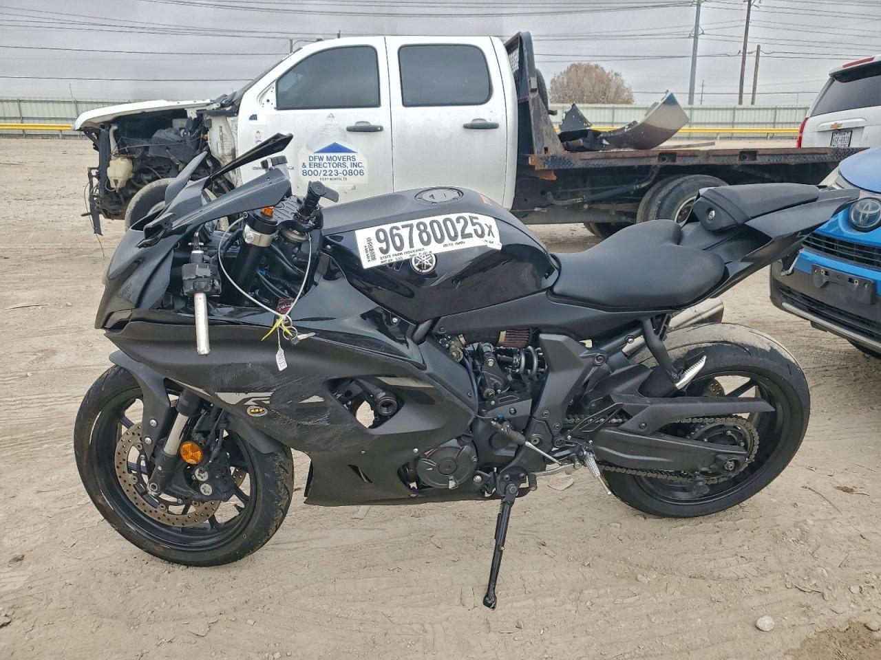 2024 Yamaha Yzfr7