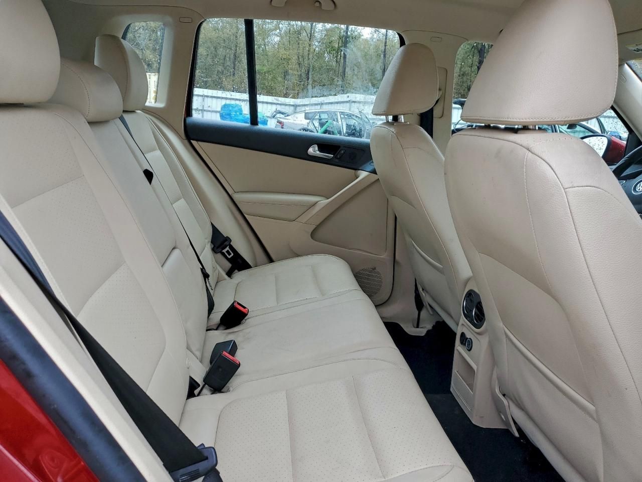 2016 Volkswagen Tiguan s