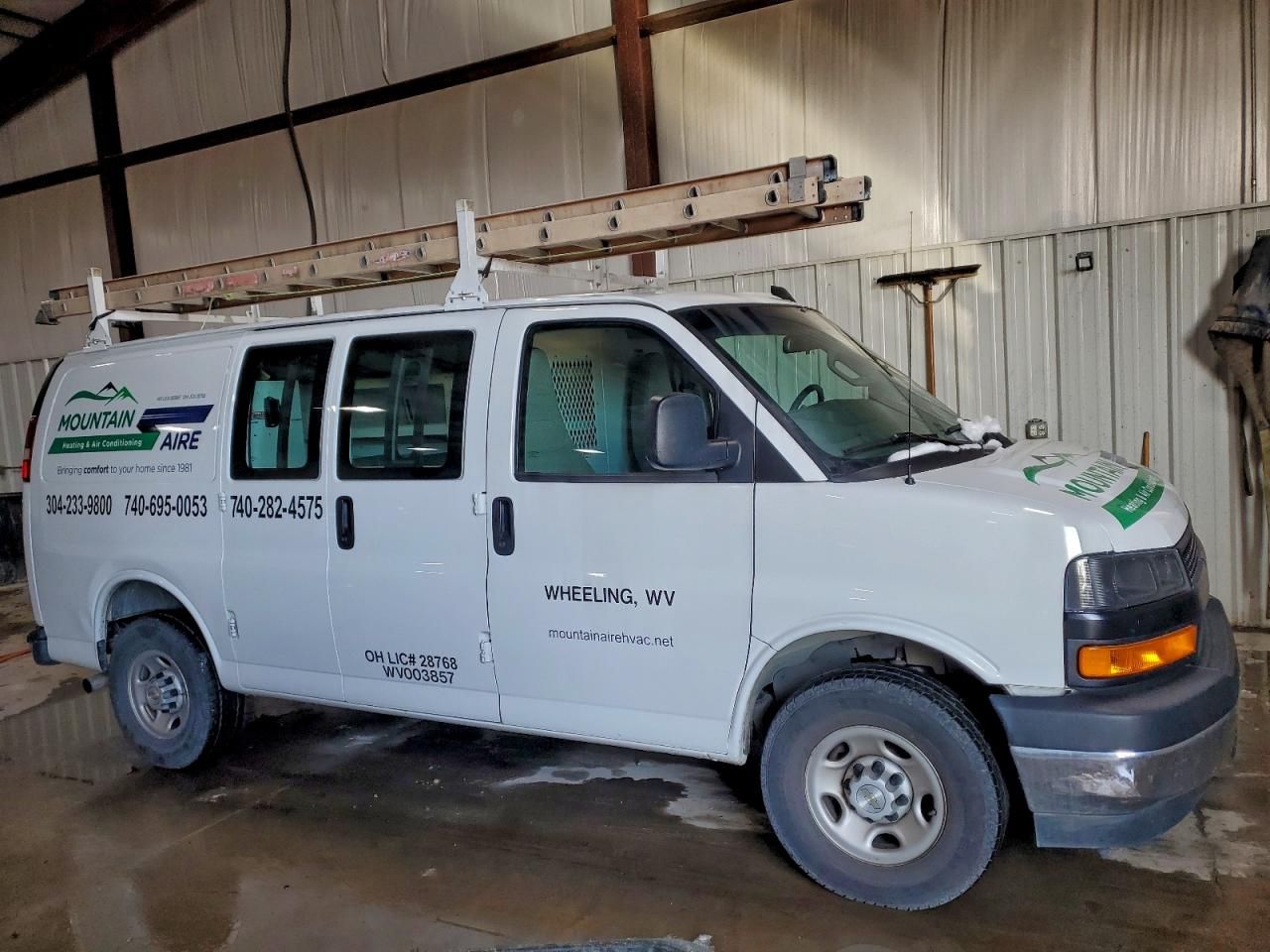 2022 Chevrolet Express 2500 Utility / Service Van