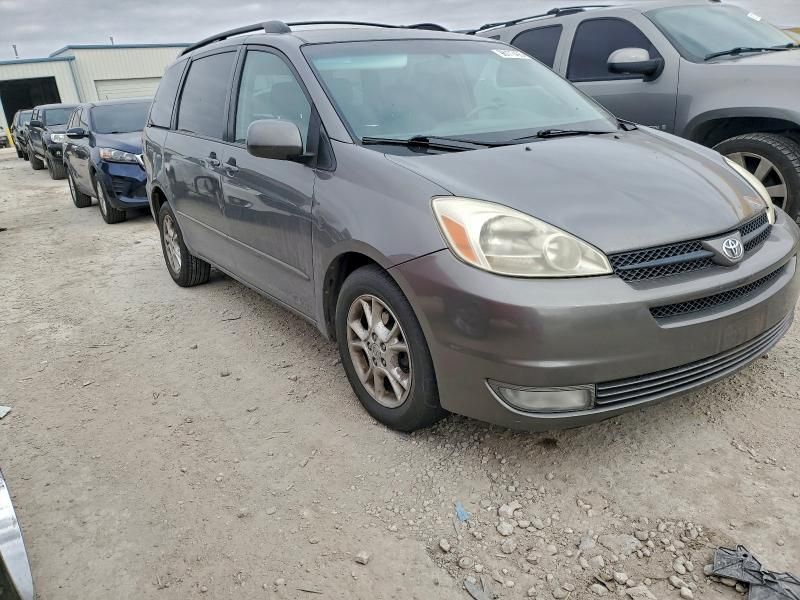 2005 Toyota Sienna xle