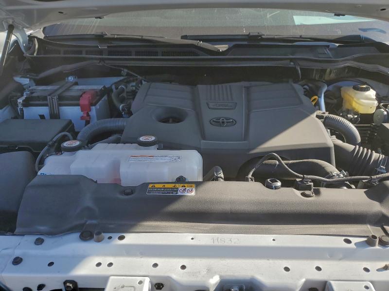 2025 Toyota Tundra Crewmax sr