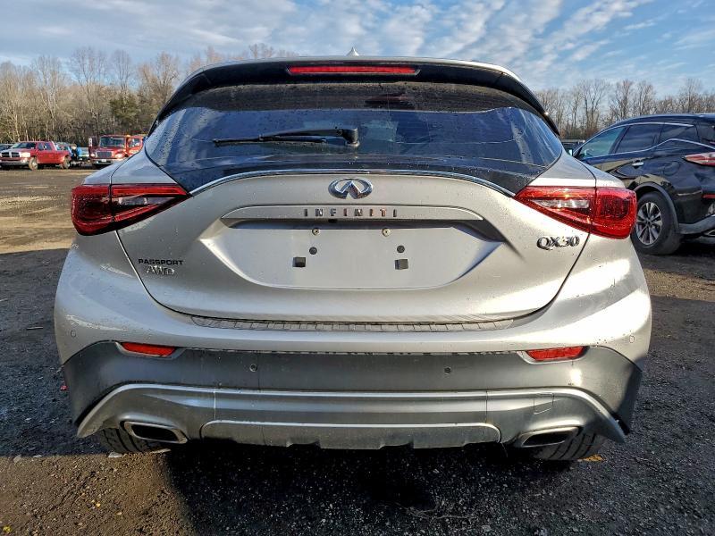 2017 Infiniti Qx30 Premium