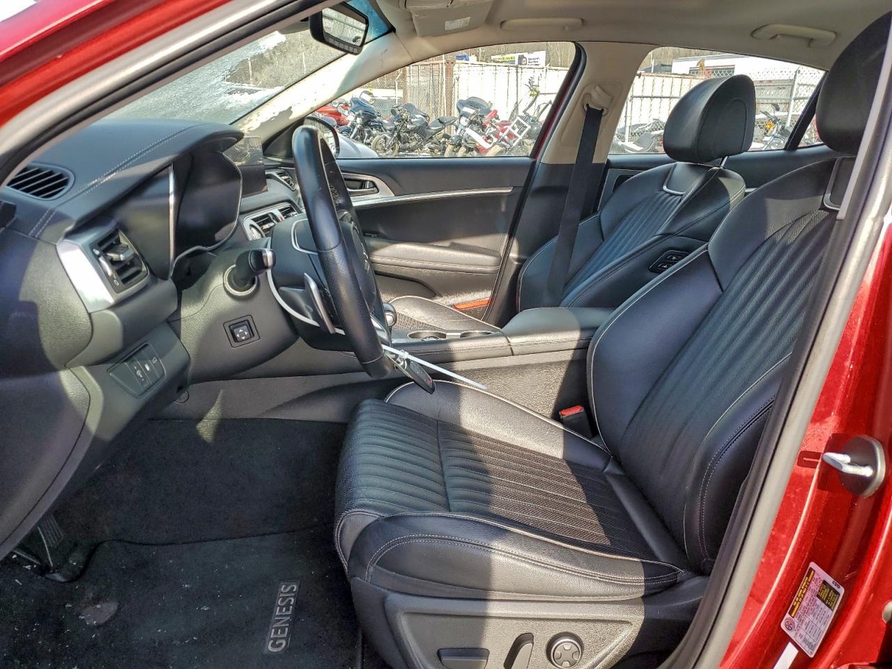 2022 Genesis G70 Base