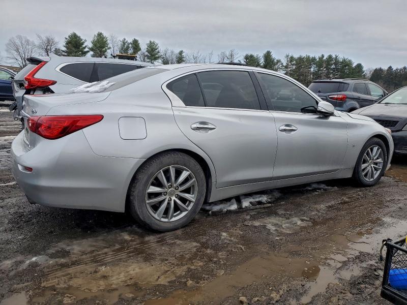 2015 Infiniti Q50 Base