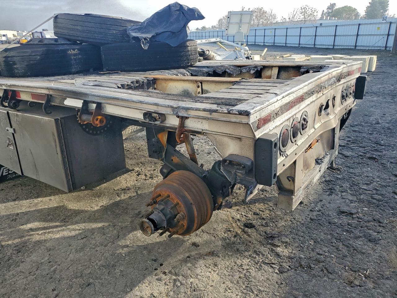 2016 Western Star 2016 Western Flatbed Trailer