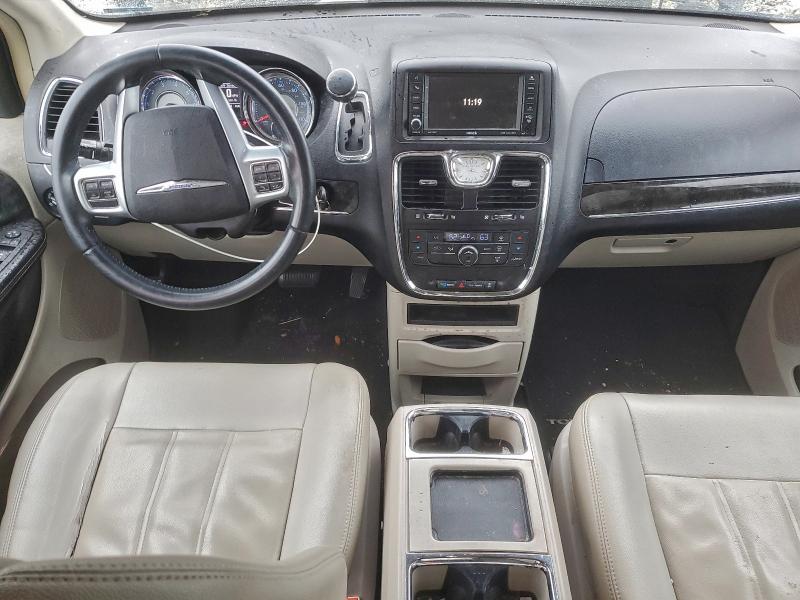 2013 Chrysler Town & Country Touring