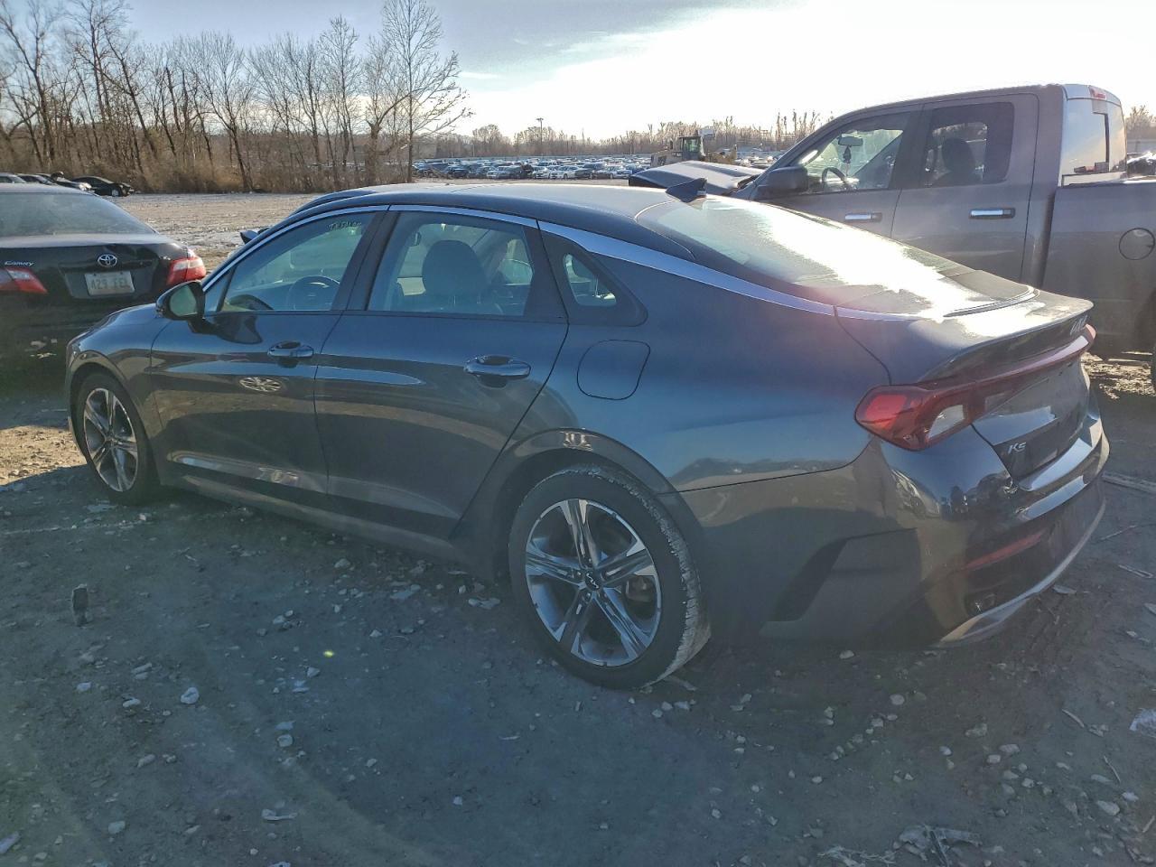 2022 KIA K5 ex