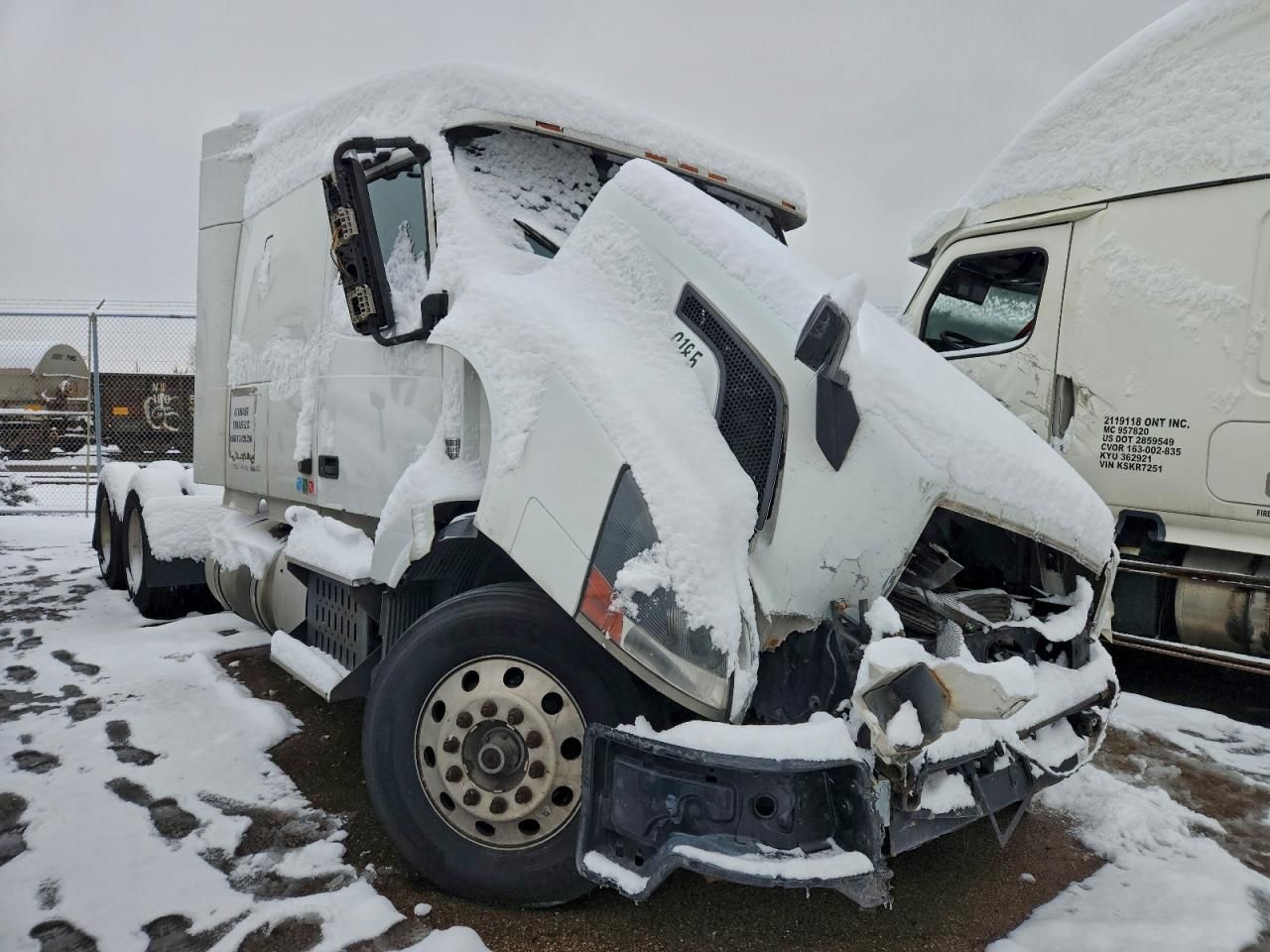 2017 Volvo VNL Semi Truck