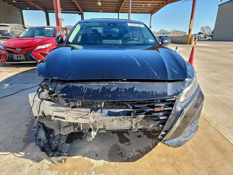 2024 Nissan Altima sr