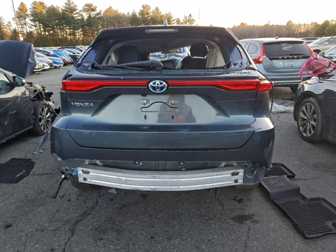 2024 Toyota Venza le