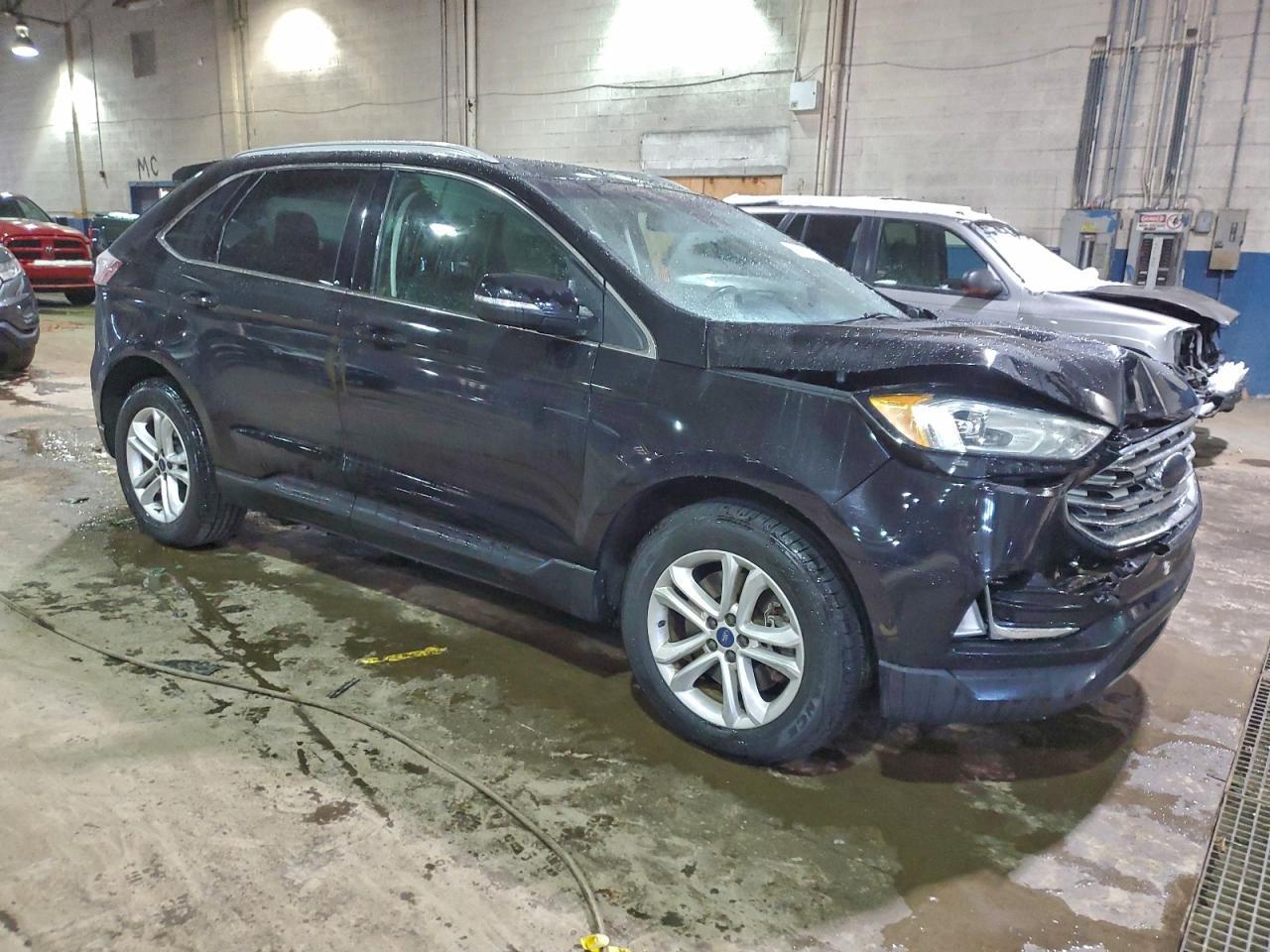 2019 Ford Edge sel