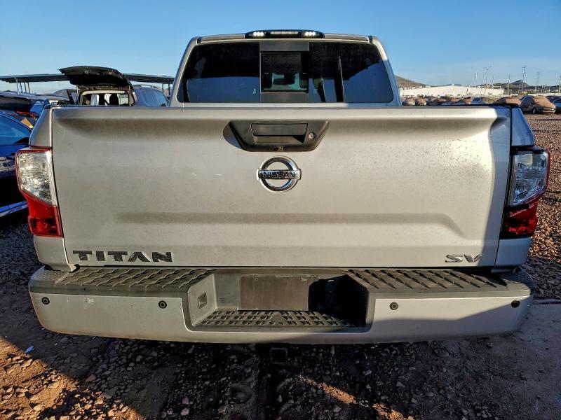 2018 Nissan Titan sv