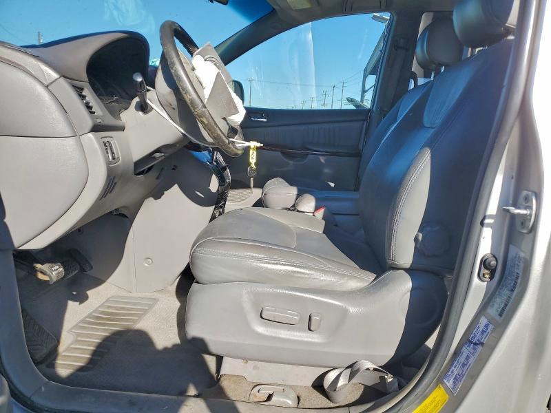 2004 Toyota Sienna xle