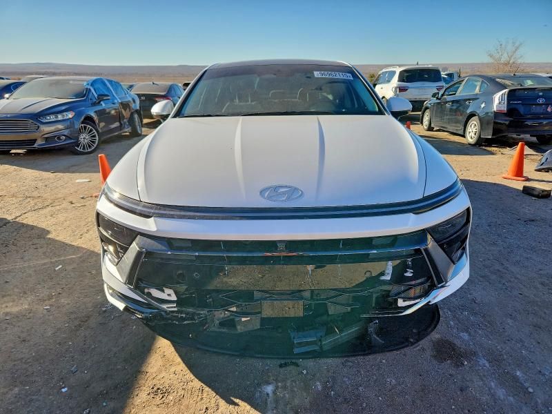 2025 Hyundai Sonata Hybrid
