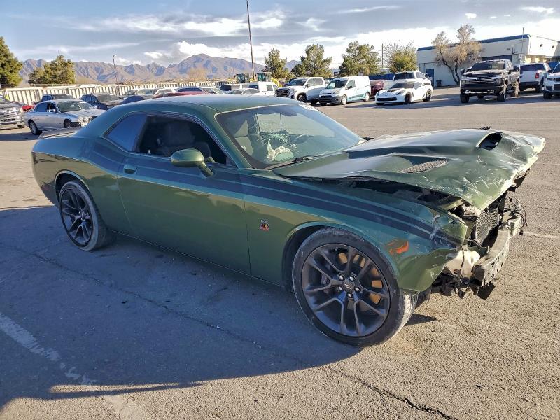2022 Dodge Challenger r