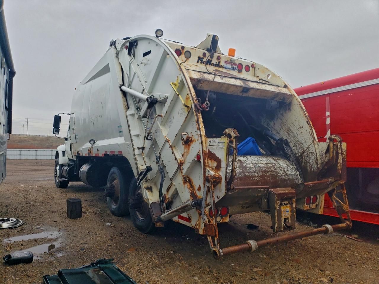 2004 International 7400 Refuse Truck