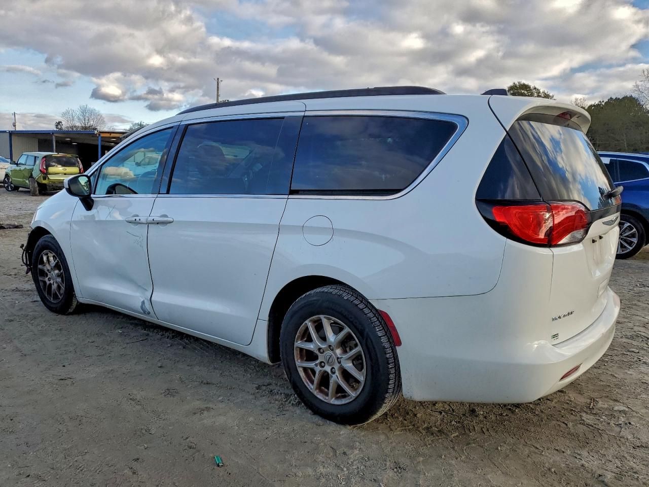 2021 Chrysler Voyager lxi