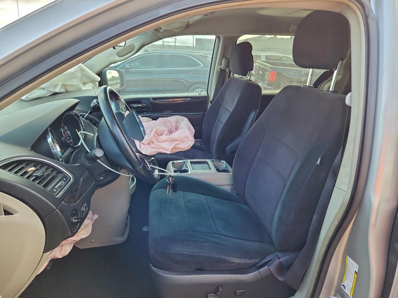 2011 Chrysler Town & Country Touring