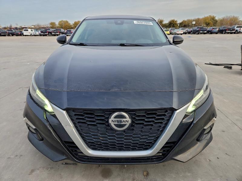 2019 Nissan Altima sv
