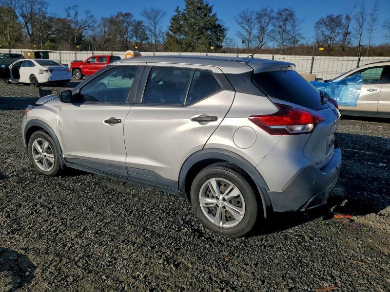 2020 Nissan Kicks s
