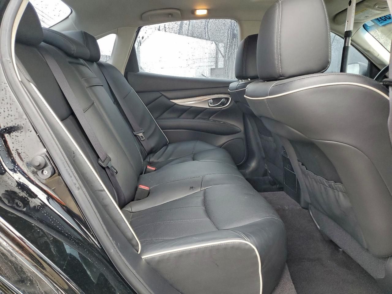 2017 Infiniti Q70 3.7