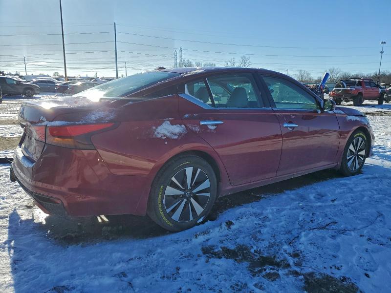 2019 Niss Altima sl