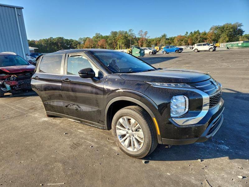 2025 Mitsubishi Outlander es