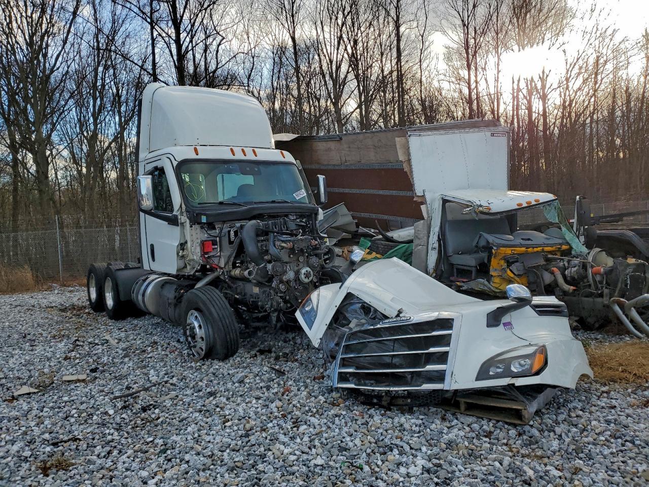 2024 Freightliner Cascadia 126 Semi Truck