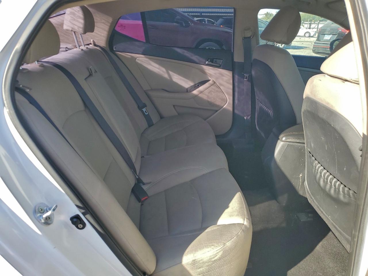 2013 KIA Optima lx