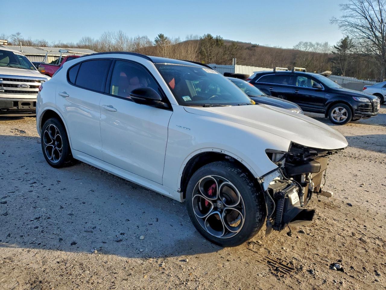 2022 Alfa Romeo Stelvio ti