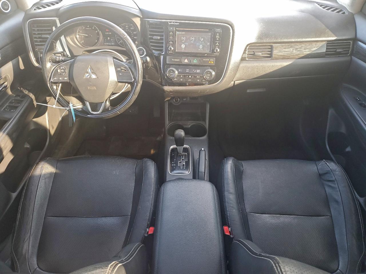 2016 Mitsubishi Outlander se